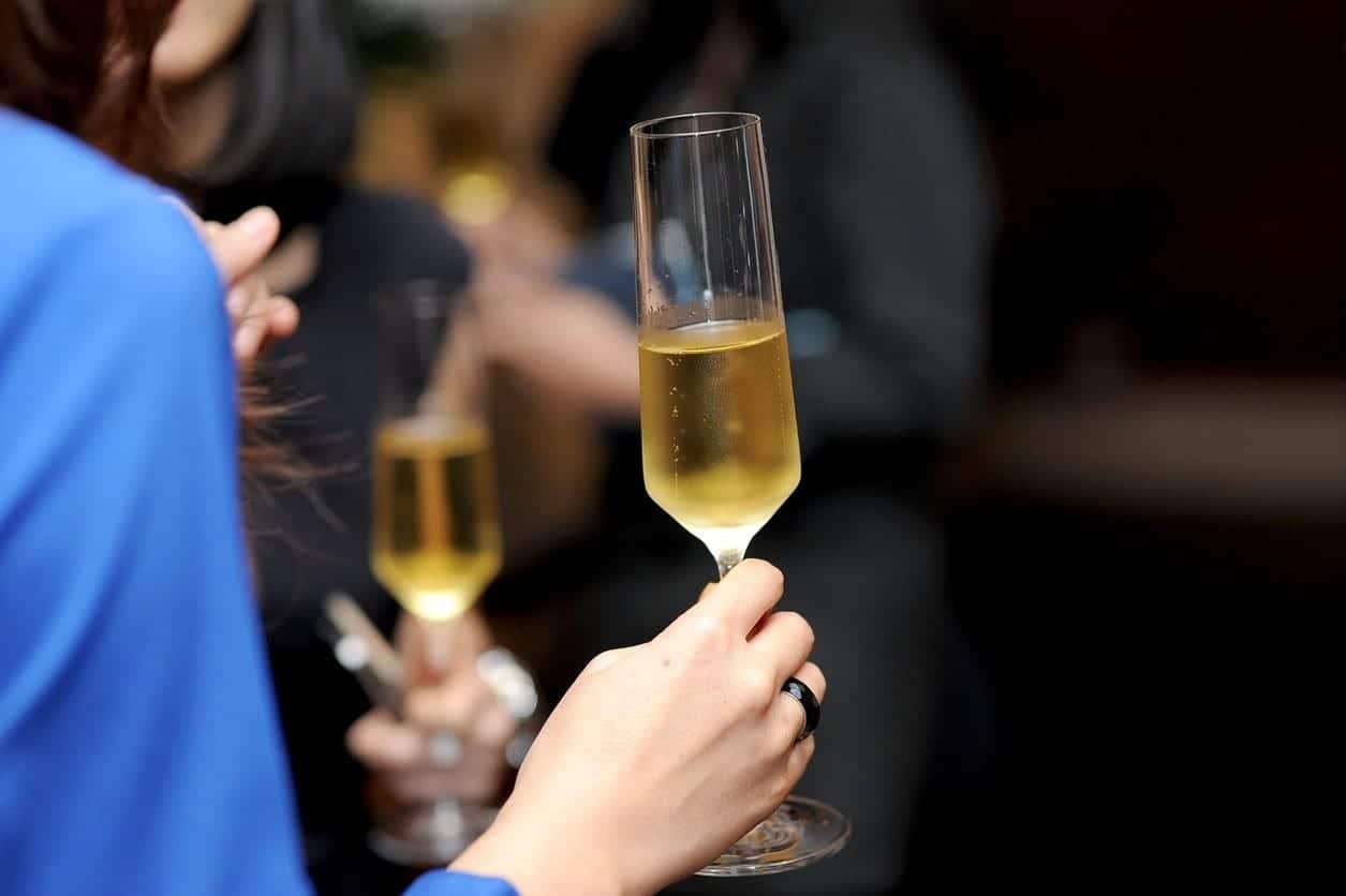 3 Ways Drinking on New Years Can Hurt Your Oral Health