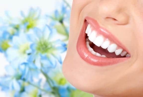 How to Maintain a Bright, Healthy Smile the Right Way
